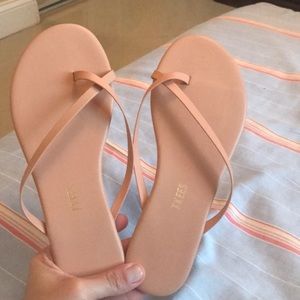 tkees riley flip flops